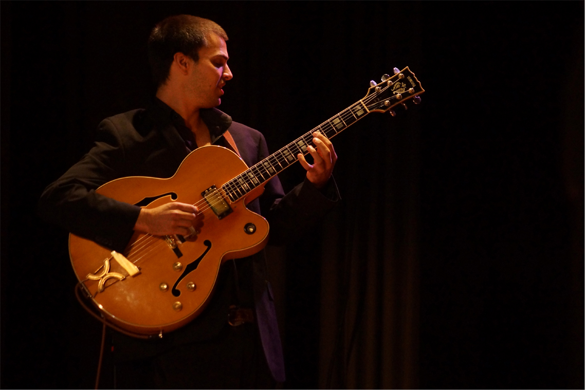 Yoav Eshed Bio-0.jpg